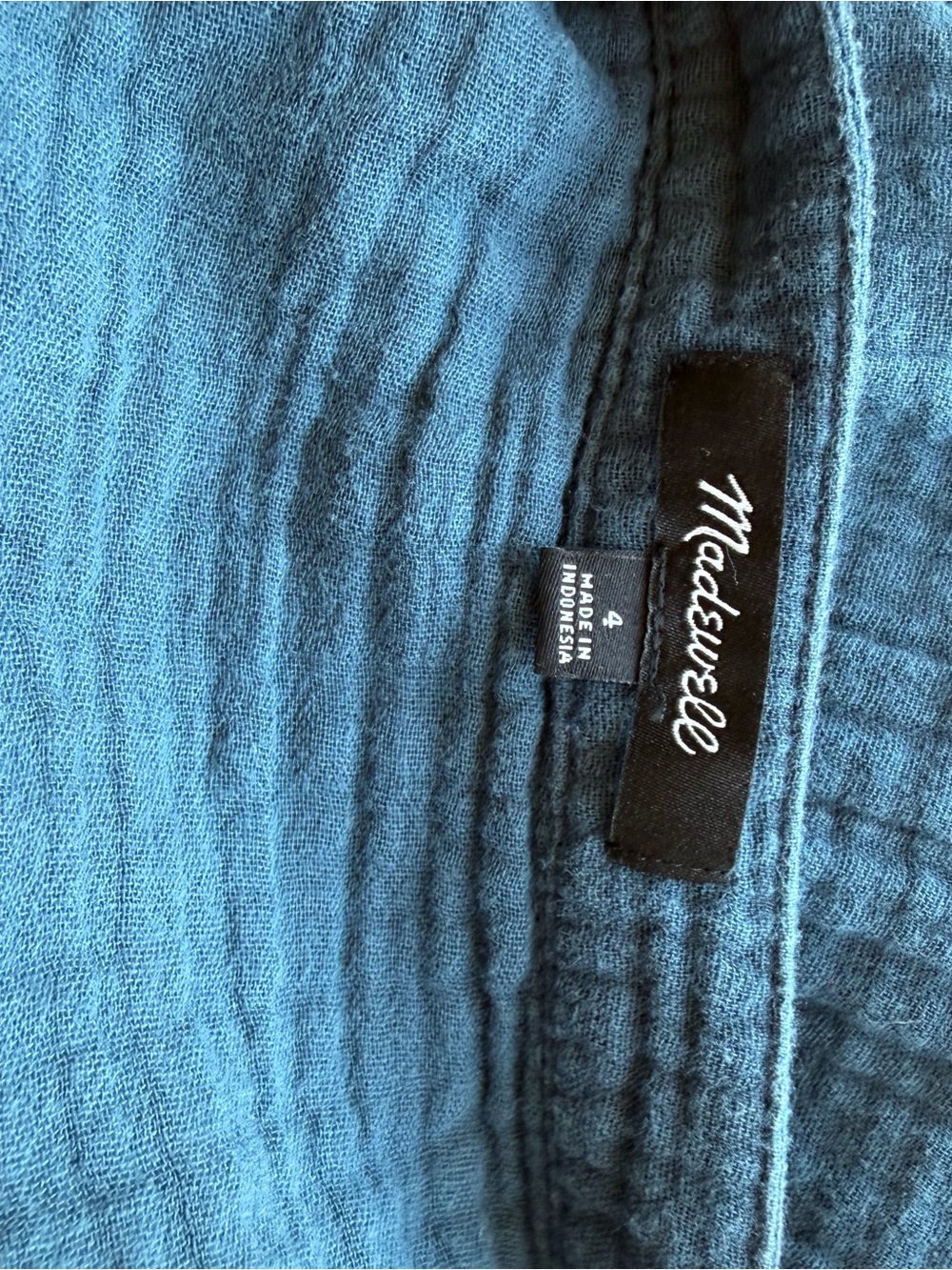 Madewell
Lightspun Tiered Button Front Midi
Dress-Size 4 - Picture 3 of 4